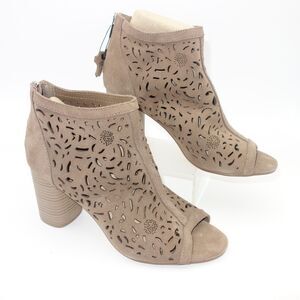 NEW American Rag Glia Perforated Suede Shooties Booties Peep Toe Women's 8 Brown